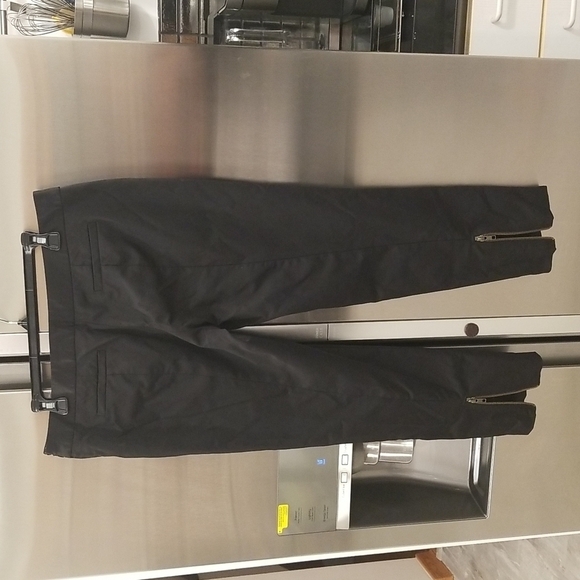 💕BCBGENERATION💕 Cropped Pants ~ Black 12 - Picture 2 of 9